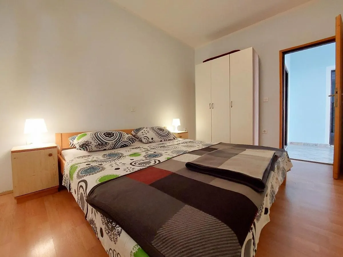 Apartments Baburic Pinezici  Croatia