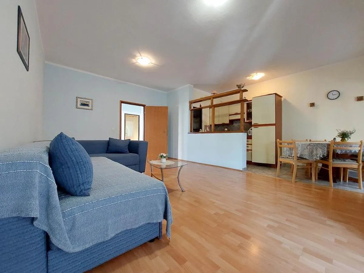 Apartments Baburic Pinezici  0*, Pinezici (Krk) Croatia