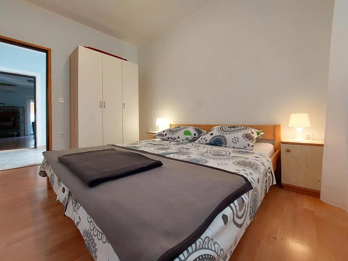 Apartments Baburic Pinezici   Pinezici (Krk)