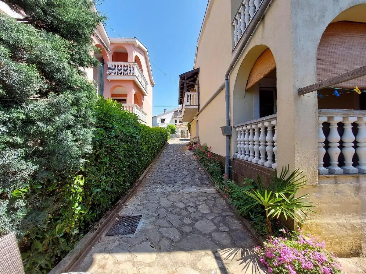 Apartments Baburic Pinezici