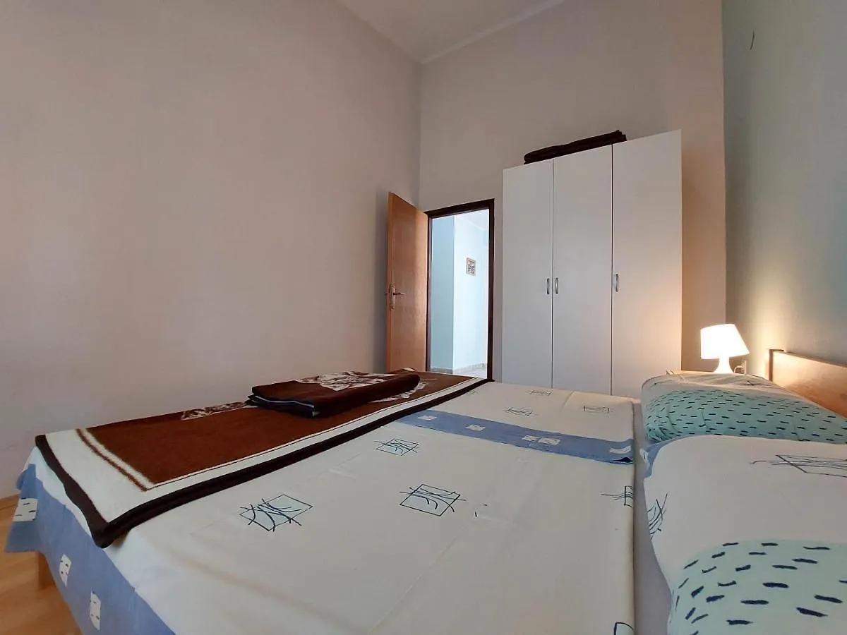 Apartments Baburic Pinezici